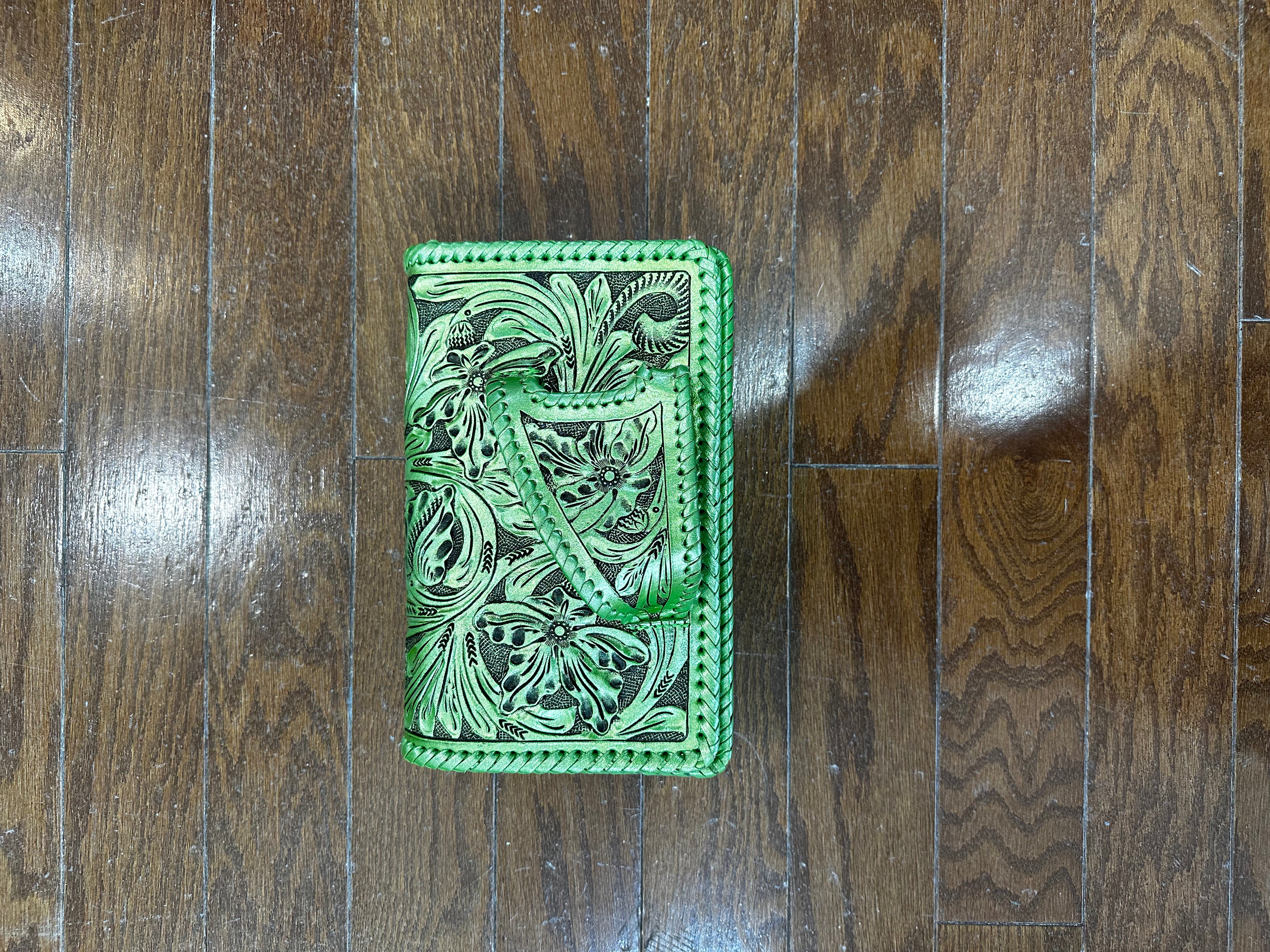 El Guante Tooled Purse